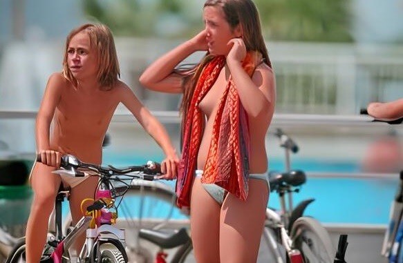 Water Locations Photo Set 3 - The practice of nudism helps overcome insecurities and overcome fears