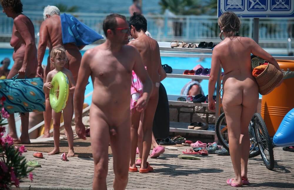 Daytime Nudists Chill Out photos - A Haven for Those Who Wish to Go Naked