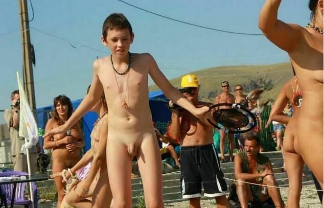 Nudists in Crimea photos - Naturists live in harmony with nature