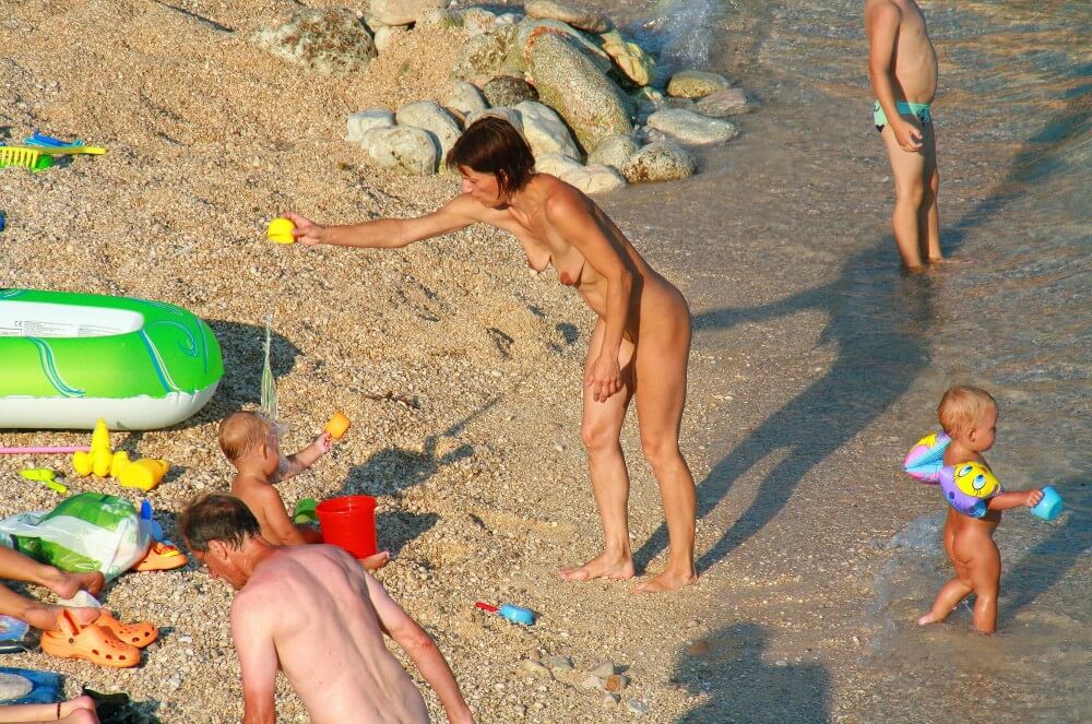 Ula Naturists Beach photo gallery - There are many politicians among nudists