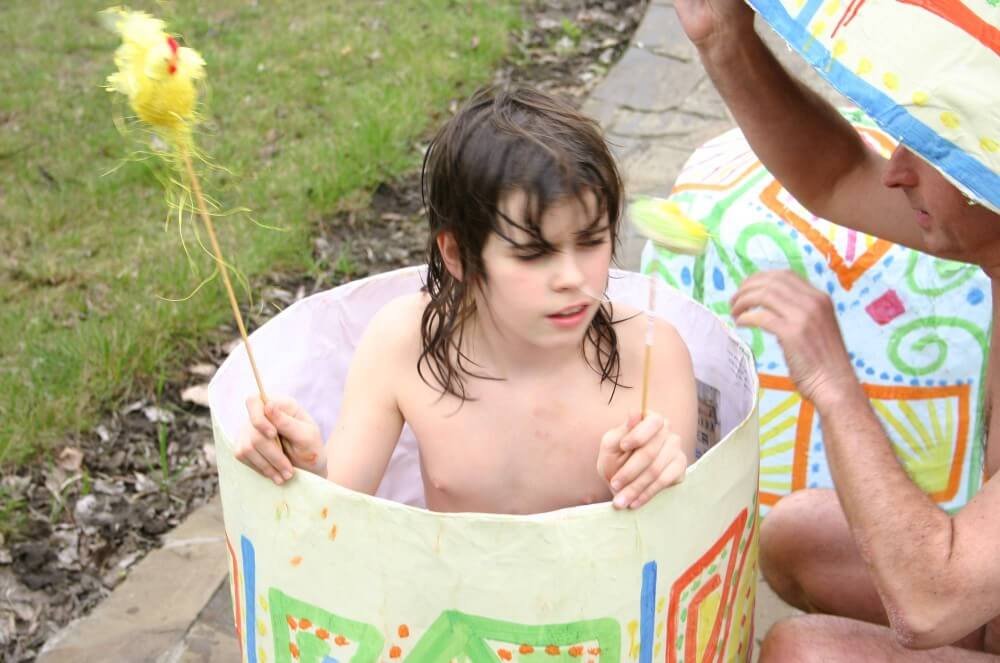 Easter 2X Eggs Outdoors photos - Delegation of European Nudists