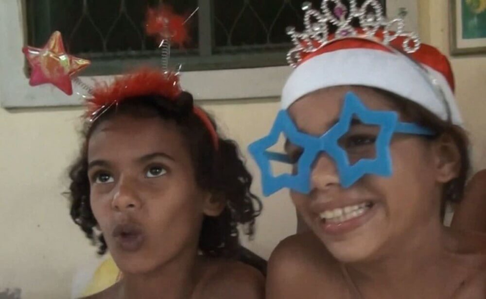 Brazilian Christmas Part 3 Full HD - Living freely and naturally is the dream of naturists