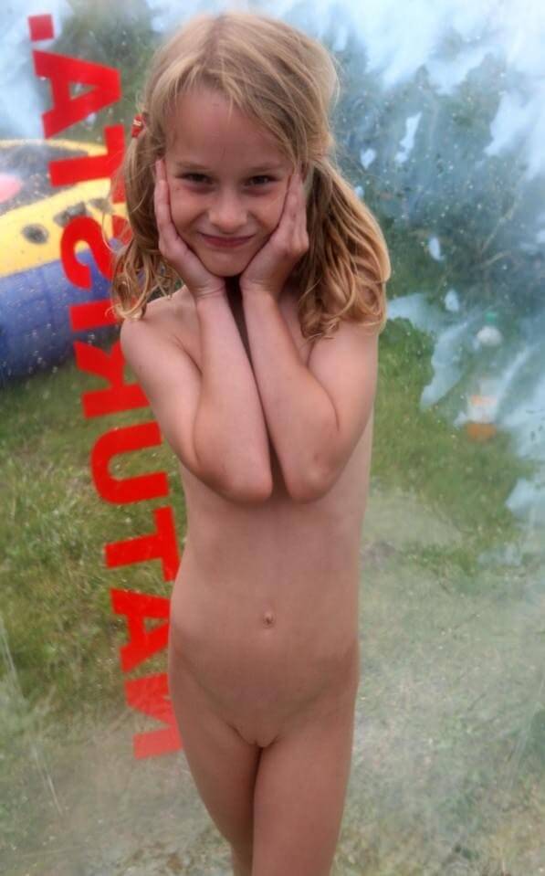 Outdoor nudist photography - Spectators are permitted to be naked