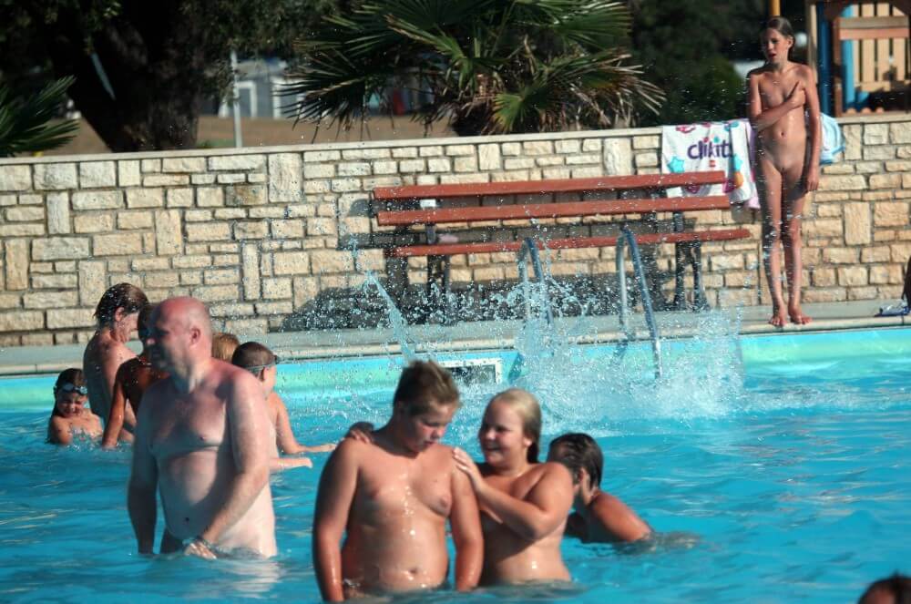 Naturist Pool Girls Profile pics - Naturism and nudism as a path to spiritual balance and inner peace