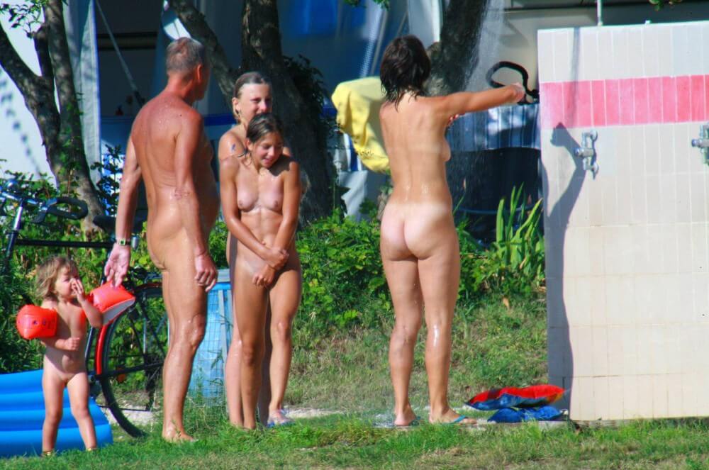 Ula FKK Water Toy pics - For those who want to officially become nudists