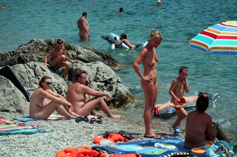Rock Side Family Camping pics - Joy and pleasure are an integral part of the nudist and naturist experience
