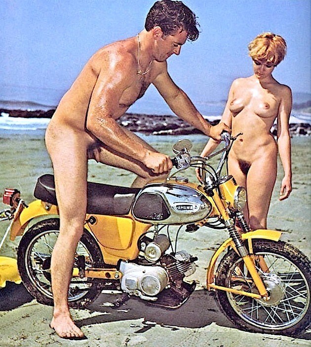 Retro naturism photo gallery - Physical freedom is important to many nudists