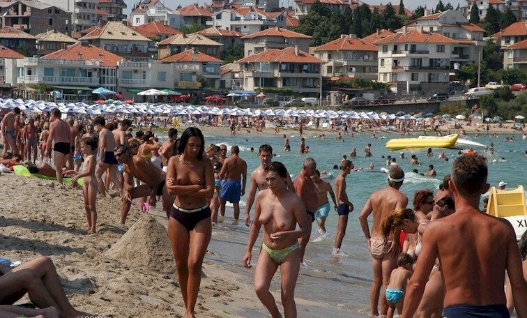 Enature - resort in solar Bulgaria - A closed community of naturists