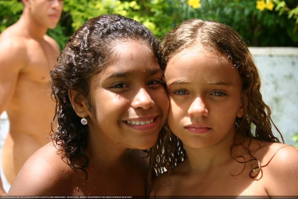 Tropical Naturism gallery - Nudity helps one better understand oneself and the surrounding world