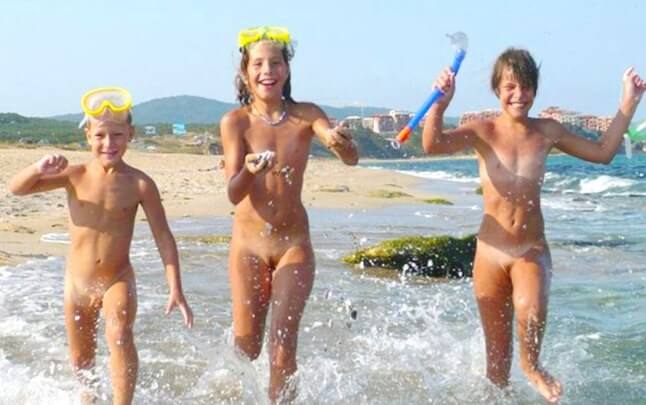 Naturism photo gallery # 27 - Nudism is based on sincerity