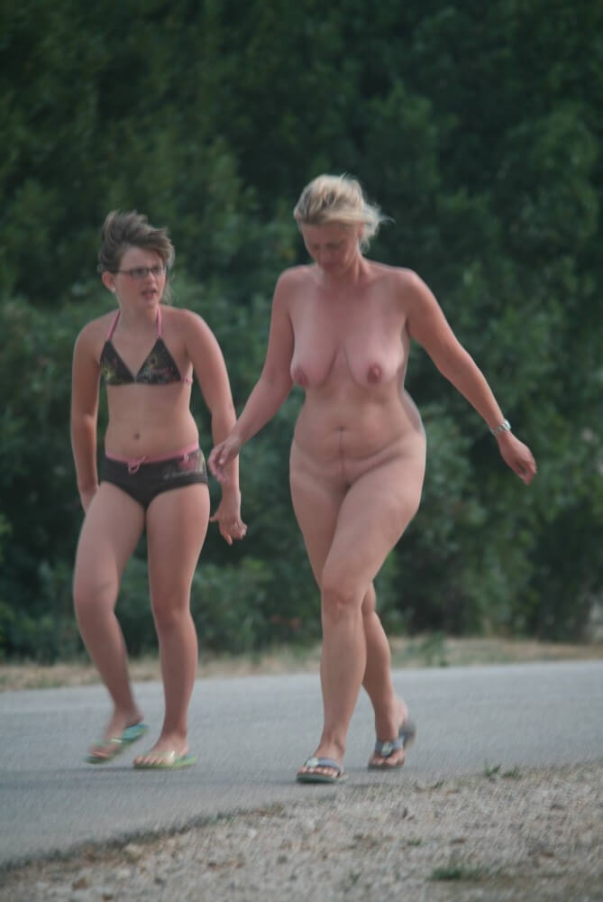 Cove FKK Visitor Grounds pics - Events with completely naked people