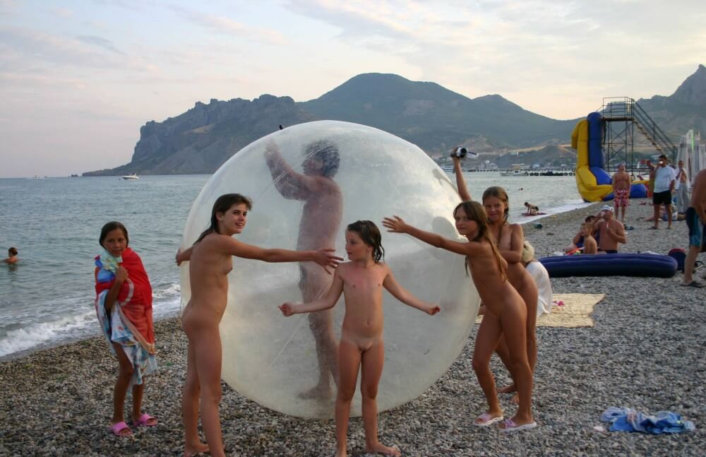 Pics Walk on the Beach Balloon - Naturism teaches respect for the body—both your own and others
