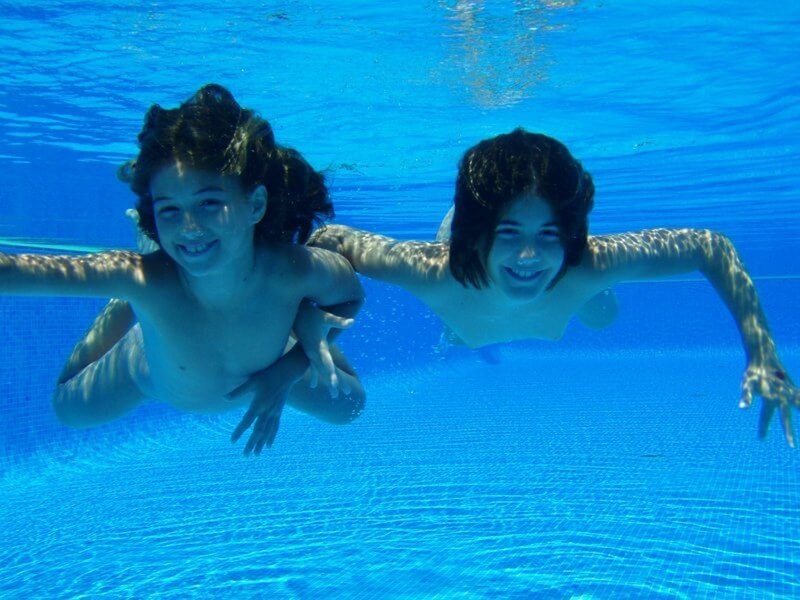 Nudism Shoot Observation photos - Nudism fosters trust and mutual understanding
