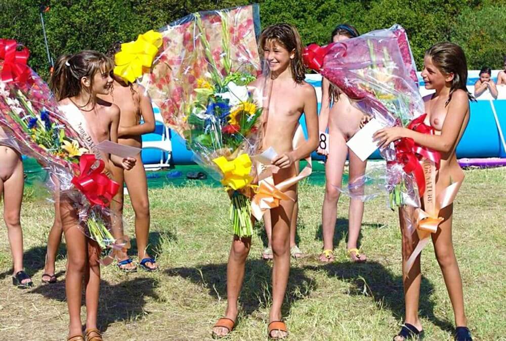 Nudism photo gallery # 2 - Interaction with nature through naturism and nudism