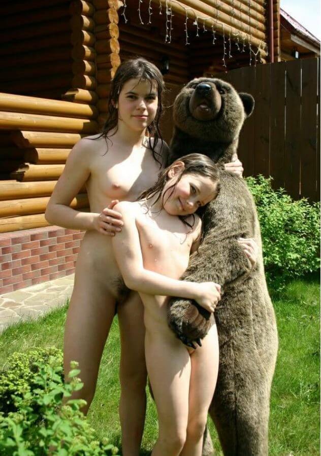 Naturism photo gallery # 57 - Naturists value tranquility and peace