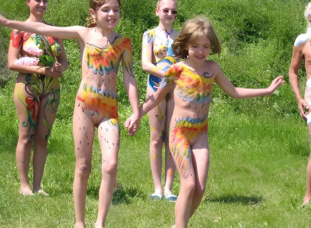 Naturism photo gallery # 29 - Naturism and nudism as a philosophy of respect for oneself and the world around us
