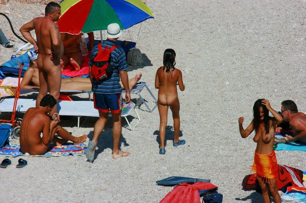 Uka FKK Beach Parenting Nudist beach pics - Nudity helps you understand yourself and respect others
