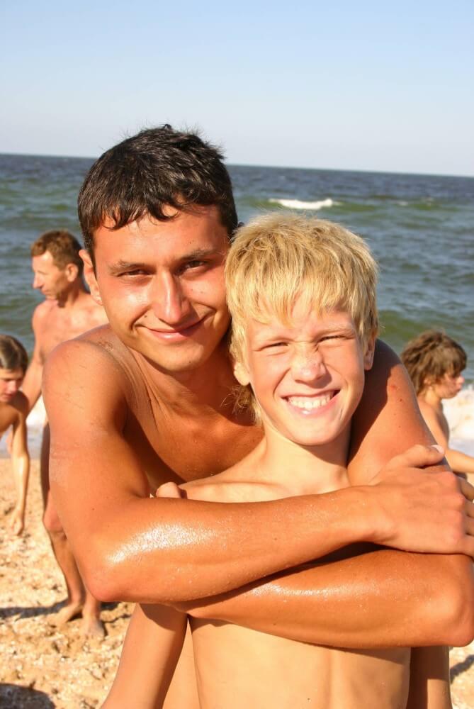 Naturist Group Pictures - Nudity fosters trust and honesty